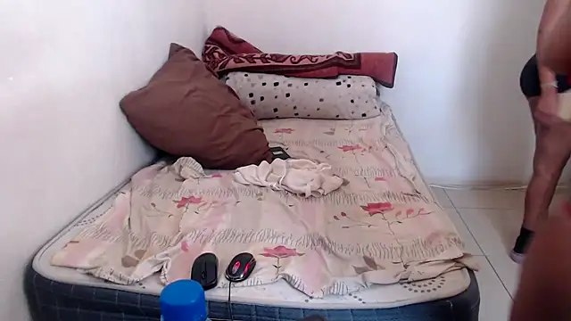 EssenceLovers online show from September 12, 2025, 10:37 am