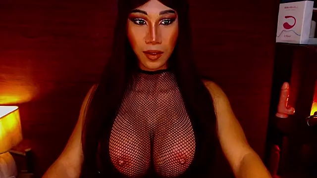 JayeTan online show from October 3, 2025, 11:45 am