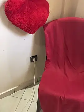 Yasar-Xxxl online show from February 14, 2026, 2:17 pm