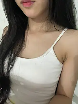 Snapshot of Desi_sara chatting on August 3, 2026, 8:44 am Desi sara online show from August 3, 2026, 8:44 am