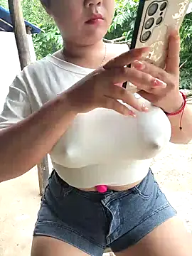 Snapshot of Akira_sera chatting on November 1, 2025, 12:28 am Akira sera online show from November 1, 2025, 12:28 am