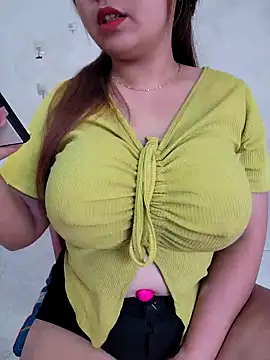 Snapshot of Akira_sera chatting on October 9, 2025, 1:28 am Akira sera online show from October 9, 2025, 1:28 am