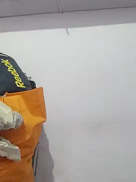 poojam93 online show from October 29, 2025, 2:10 am