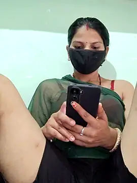 poojam93 online show from September 14, 2025, 1:06 am