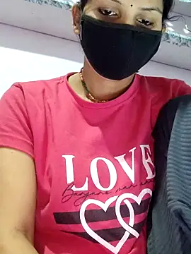 poojam93 online show from November 4, 2025, 1:42 am