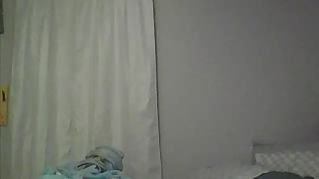 sarahkat86 online show from June 9, 2026, 10:05 am