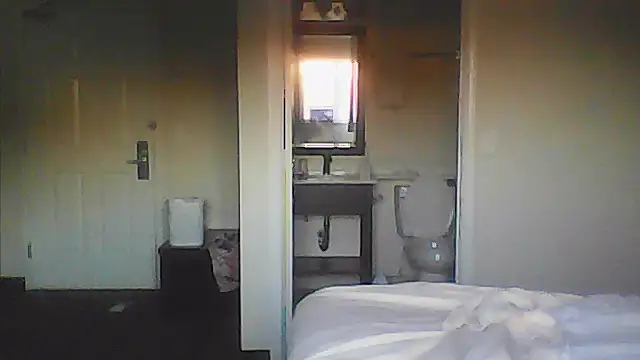 sarahkat86 online show from June 17, 2026, 10:58 am