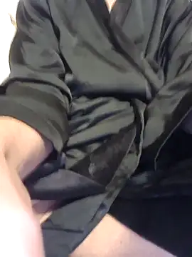 lucamila2903 online show from November 22, 2025, 8:29 pm