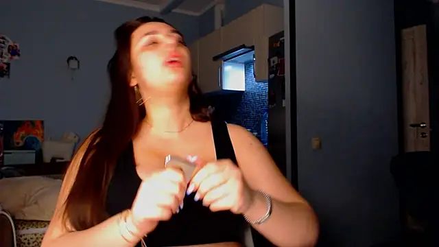 NikiWhite online show from February 11, 2026, 7:03 pm