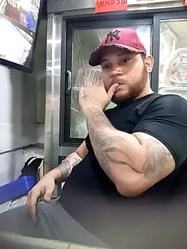 Catire10  online show from October 8, 2025, 1:34 pm