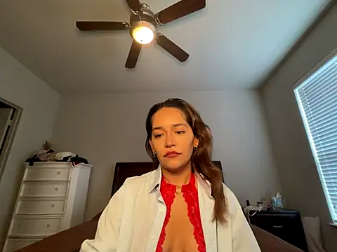 eurydicee online show from September 13, 2025, 7:58 pm