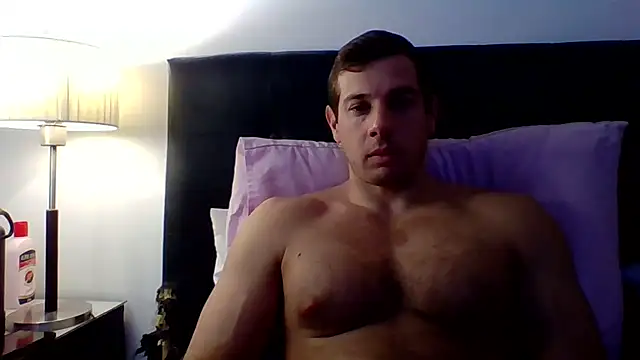 Snapshot of luca23millo90 chatting on April 13, 2026, 5:22 am luca23millo90 online show from April 13, 2026, 5:22 am