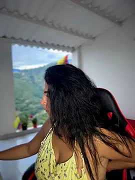 samanthahut1 online show from July 27, 2026, 10:50 pm
