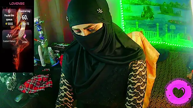 SultanaLayla online show from July 3, 2026, 8:26 pm