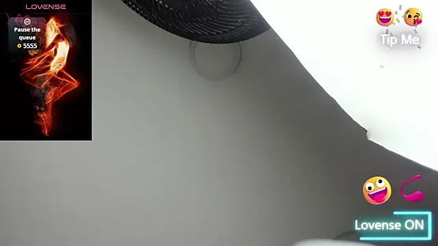 sweet  vanessa1 online show from September 30, 2025, 3:34 am