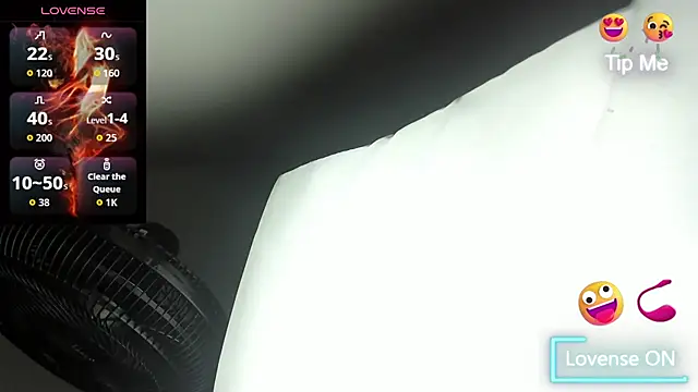 sweet  vanessa1 online show from September 25, 2025, 3:45 am