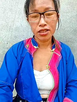 Snapshot of ngocngoc_cute chatting on August 3, 2026, 9:04 am ngocngoc cute online show from August 3, 2026, 9:04 am