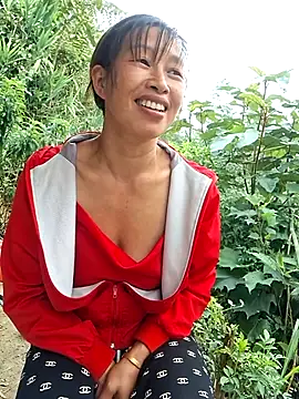 Snapshot of ngocngoc_cute chatting on July 23, 2026, 2:42 am ngocngoc cute online show from July 23, 2026, 2:42 am
