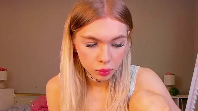 Snapshot of Blondy_Fina chatting on May 15, 2026, 5:16 am Blondy Fina online show from May 15, 2026, 5:16 am