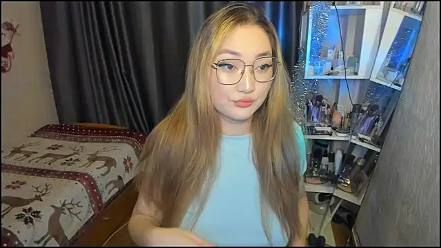 lyra x online show from January 6, 2026, 3:27 pm