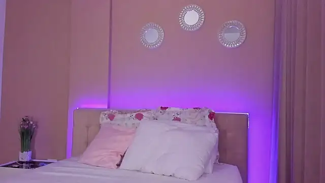 Emily Sheen online show from June 21, 2026, 4:18 am