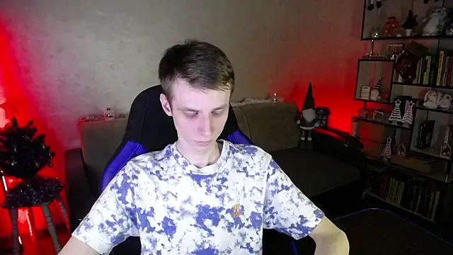 yes cute boy  online show from January 9, 2026, 1:40 pm