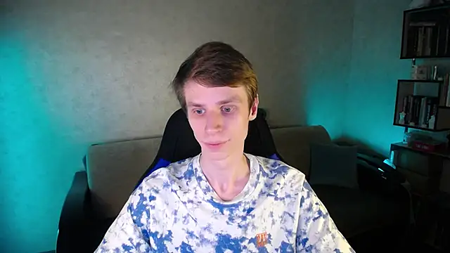 yes cute boy  online show from April 8, 2026, 7:04 pm