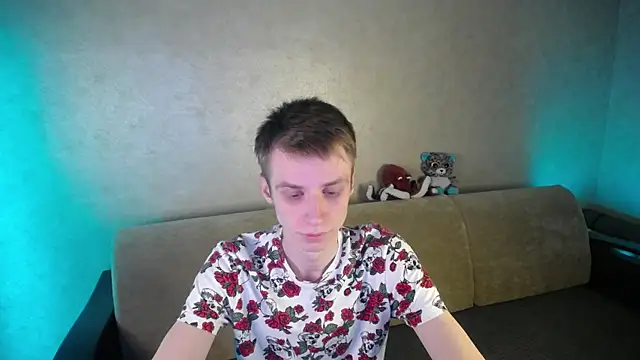 yes cute boy  online show from May 26, 2026, 12:31 am