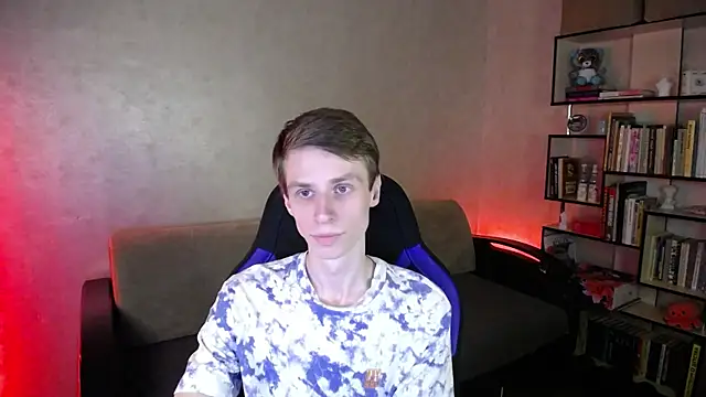 yes cute boy  online show from September 27, 2025, 5:08 pm