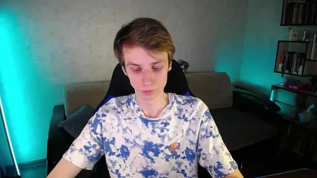 yes cute boy  online show from April 15, 2026, 9:48 am