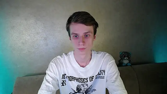 yes cute boy  online show from March 26, 2026, 4:38 pm