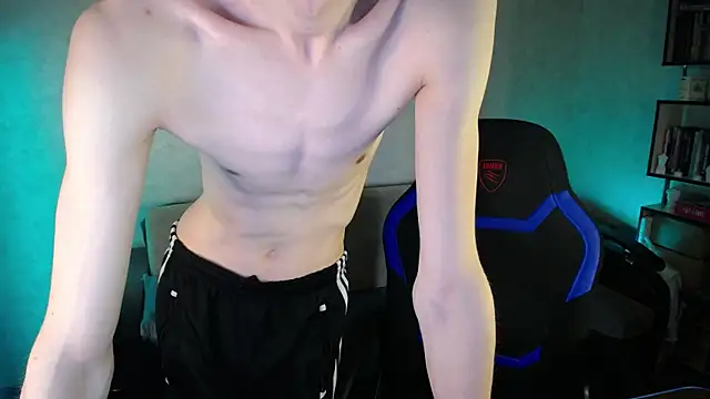 yes cute boy  online show from April 5, 2026, 1:07 pm