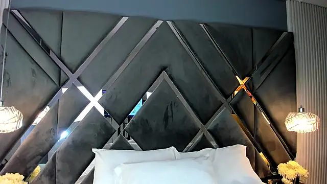 CoraimaSahin online show from March 6, 2026, 4:40 am