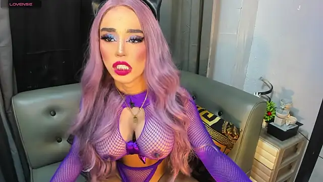 Snapshot of 11InchsSexyEllaine_xx chatting on July 13, 2026, 1:21 pm 11InchsSexyEllaine xx online show from July 13, 2026, 1:21 pm