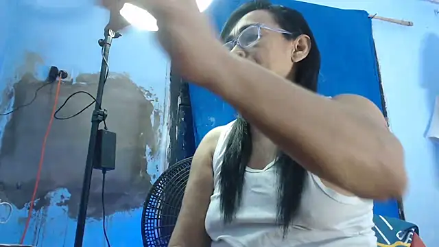 Snapshot of maggi_hotsson chatting on October 11, 2025, 1:06 am maggi hotsson online show from October 11, 2025, 1:06 am