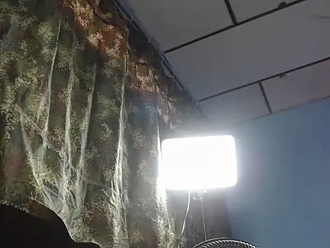 Snapshot of maggi_hotsson chatting on November 25, 2025, 7:47 pm maggi hotsson online show from November 25, 2025, 7:47 pm