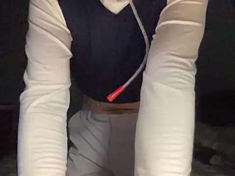 Snapshot of lahungdj12 chatting on January 12, 2026, 5:03 am lahungdj12 online show from January 12, 2026, 5:03 am