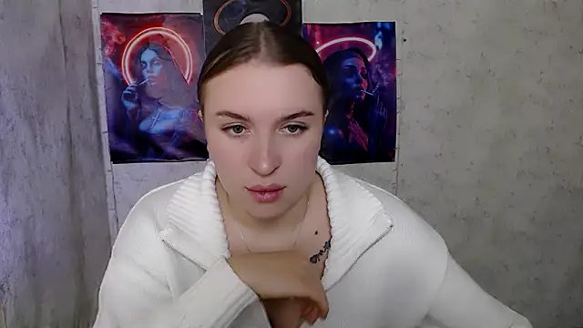 JuliaTopp  online show from October 14, 2025, 1:01 pm