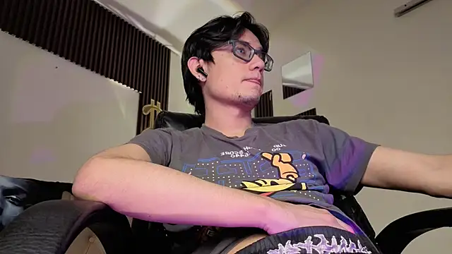 davoxer online show from June 20, 2026, 3:44 am
