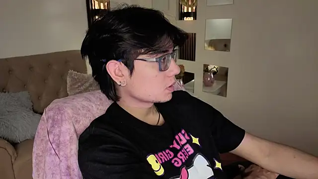davoxer online show from June 19, 2026, 3:23 am
