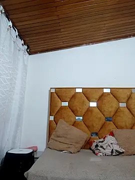 Snapshot of CATTALINAHOT chatting on March 11, 2026, 5:12 am CATTALINAHOT online show from March 11, 2026, 5:12 am