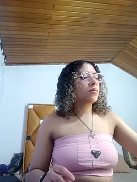 Snapshot of CATTALINAHOT chatting on March 20, 2026, 5:19 am CATTALINAHOT online show from March 20, 2026, 5:19 am