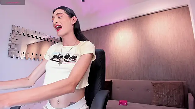 lily cash1 online show from October 31, 2025, 7:32 pm