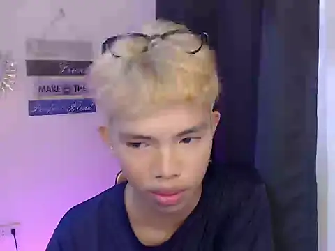 urcumjp online show from November 25, 2025, 4:13 am