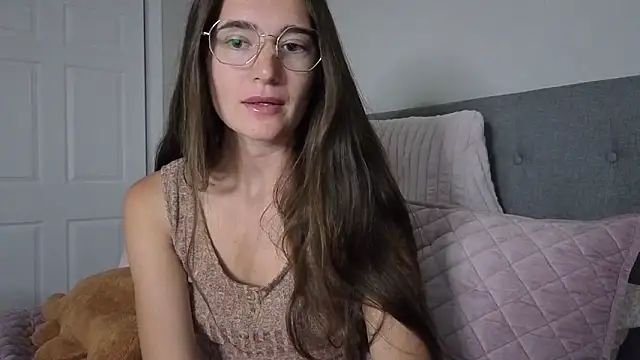 Snapshot of bambifarrina chatting on June 6, 2026, 1:44 am bambifarrina online show from June 6, 2026, 1:44 am