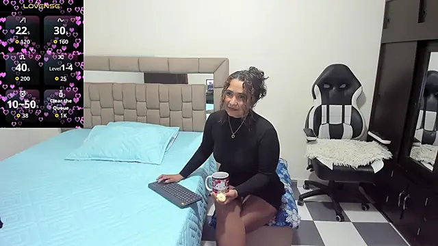 gabrielaponce11 online show from April 29, 2026, 1:59 pm