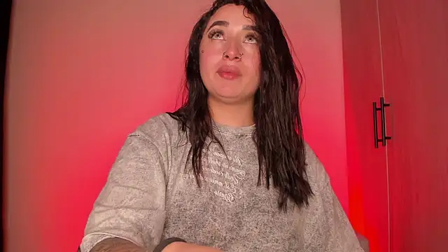 scarlett Collinss online show from May 12, 2026, 12:51 am