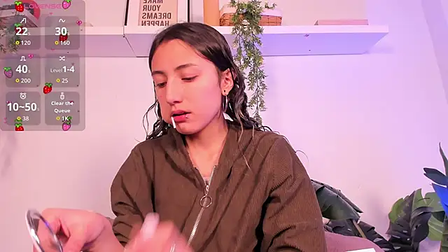 Vampgyal online show from December 15, 2025, 11:10 pm