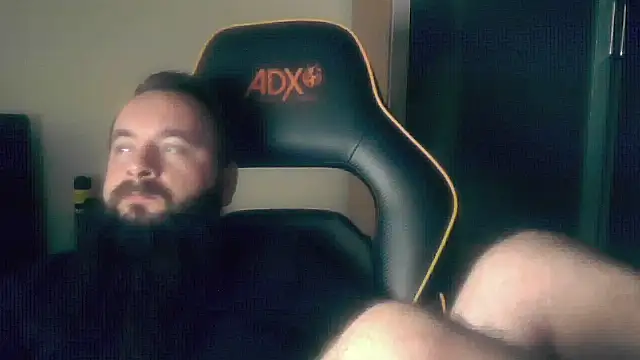 LondonMan1988 online show from October 8, 2025, 5:02 pm