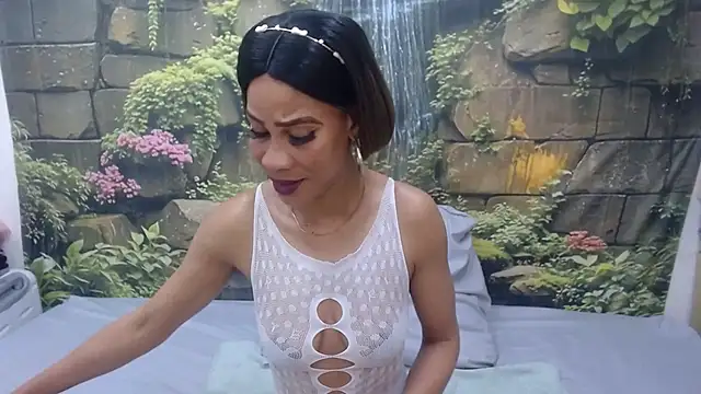 GlowGoddessxx online show from June 10, 2026, 6:47 am